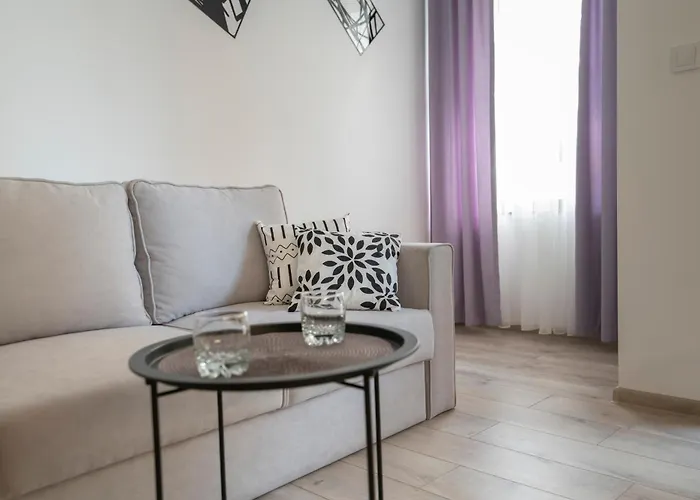 By The River 5 Apartamento *